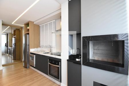 Sala e Cozinha de apartamento à venda com 2 quartos, 137m² em Centro, Curitiba