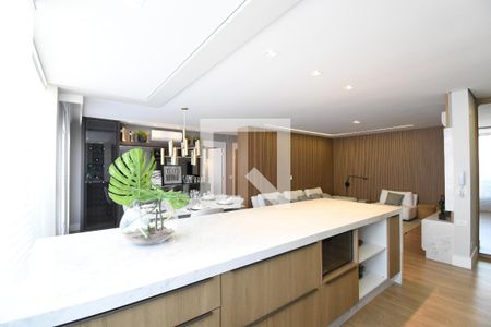 Sala e Cozinha de apartamento à venda com 2 quartos, 137m² em Centro, Curitiba