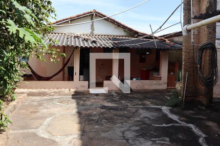 Quintal de casa à venda com 3 quartos, 481m² em Jardim América, Goiânia