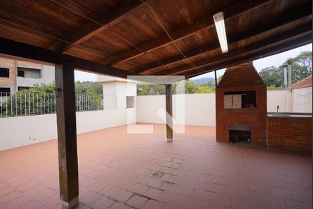 Pátio - terraço  de casa à venda com 3 quartos, 400m² em Teresópolis, Porto Alegre