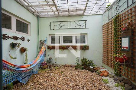 Jardim de inverno  de casa à venda com 3 quartos, 400m² em Teresópolis, Porto Alegre