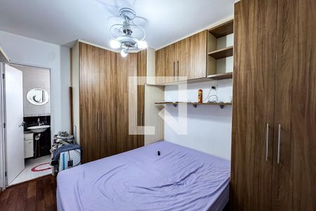 Suíte de apartamento para alugar com 3 quartos, 64m² em Vila Bertioga, São Paulo