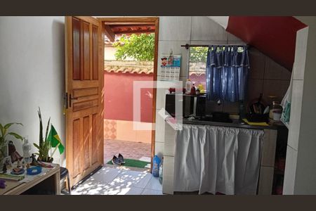 Cozinha de casa para alugar com 3 quartos, 190m² em Cordeirinho, Maricá