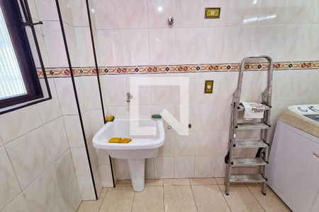 Área de Serviço de apartamento para alugar com 2 quartos, 112m² em Vila Caiçara, Praia Grande