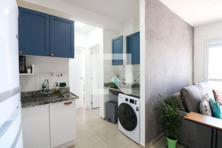 Sala / Cozinha de apartamento à venda com 2 quartos, 42m² em Vila das Belezas, São Paulo