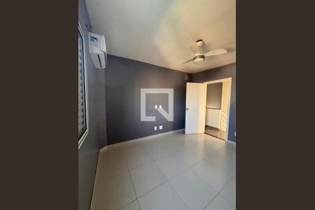 Quarto de casa de condomínio para alugar com 2 quartos, 93m² em Jardim Helena Maria, Guarujá
