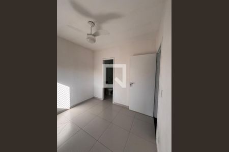 Quarto de casa de condomínio para alugar com 2 quartos, 93m² em Jardim Helena Maria, Guarujá