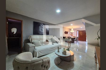 Casa de Condomínio para alugar com 3 quartos, 120m² em Vargem Pequena, Rio de Janeiro