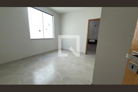 Suíte de casa à venda com 3 quartos, 130m² em Novo Santos Dumont, Lagoa Santa