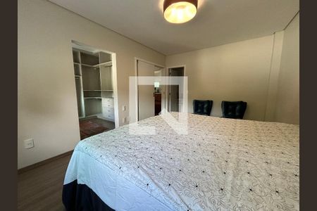 Suíte 1 de casa para alugar com 3 quartos, 500m² em Córrego Grande, Florianópolis