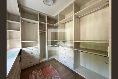 Suíte 1 de casa para alugar com 3 quartos, 500m² em Córrego Grande, Florianópolis