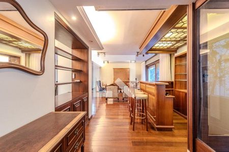 Sala de apartamento para alugar com 3 quartos, 240m² em Floresta, Porto Alegre