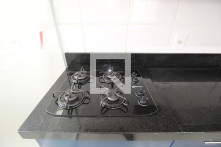 Sala / Cozinha de apartamento à venda com 2 quartos, 45m² em Conjunto Residencial José Bonifácio, São Paulo