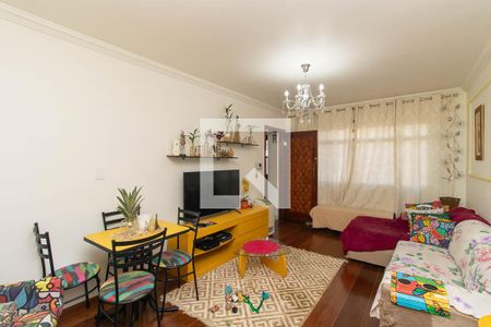 Casa à venda com 3 quartos, 273m² em Jardim Daysy, São Paulo