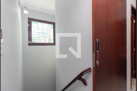 Escada de casa à venda com 3 quartos, 273m² em Jardim Daysy, São Paulo