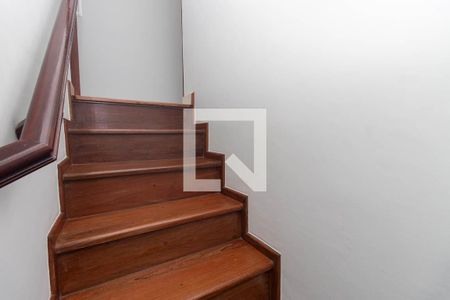 Escada de casa à venda com 3 quartos, 273m² em Jardim Daysy, São Paulo