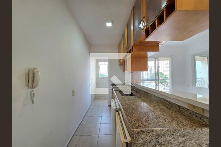 Cozinha de apartamento para alugar com 1 quarto, 45m² em Vila Nova Conceição, São Paulo