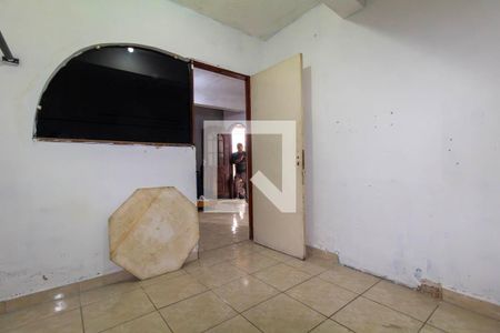 Quarto 1 de casa para alugar com 3 quartos, 54m² em Vila Uniao (zona Leste), São Paulo