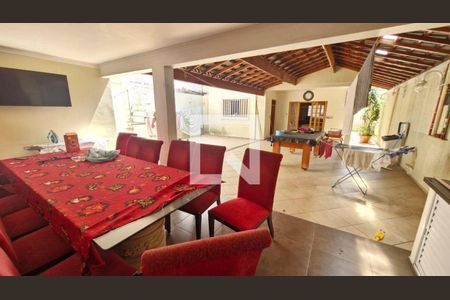 Casa à venda com 4 quartos, 450m² em Vila Augusta, Guarulhos