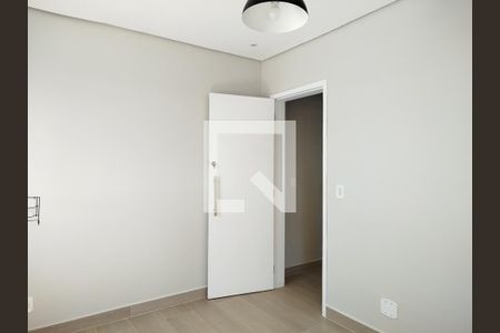 Casa 1: Quarto de casa para alugar com 4 quartos, 200m² em Vila Carrão, São Paulo