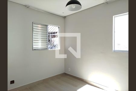 Casa 1: Quarto de casa para alugar com 4 quartos, 200m² em Vila Carrão, São Paulo