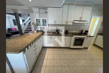 Cozinha de casa para alugar com 3 quartos, 311m² em Jurerê, Florianópolis