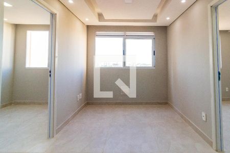 Sala de apartamento para alugar com 2 quartos, 34m² em Veleiros, São Paulo