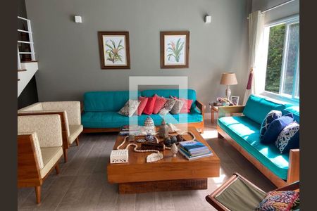 Casa à venda com 3 quartos, 247m² em Morada das Nuvens, Barueri