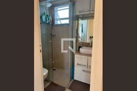 Banheiro de apartamento para alugar com 3 quartos, 62m² em Vila Mangalot, São Paulo