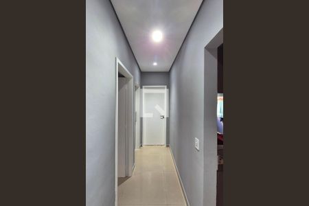 Corredor  de apartamento à venda com 2 quartos, 49m² em Parque Dom Pedro Ii, Campinas
