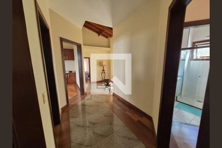 Casa à venda com 4 quartos, 243m² em Morumbi, São Paulo