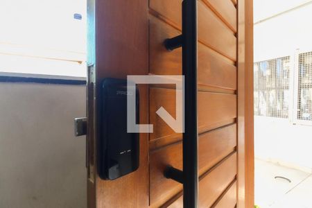 Sala de apartamento para alugar com 2 quartos, 41m² em Parque Guarani, São Paulo
