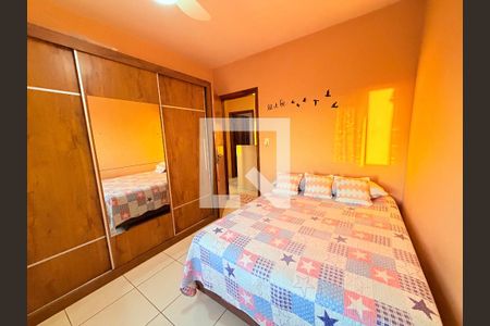 Casa à venda com 3 quartos, 260m² em Jardim Vaz de Lima, São Paulo