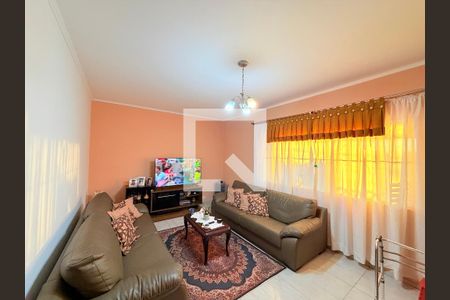 Casa à venda com 3 quartos, 260m² em Jardim Vaz de Lima, São Paulo