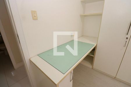 Quarto 1 de apartamento para alugar com 3 quartos, 75m² em Costa Azul, Salvador