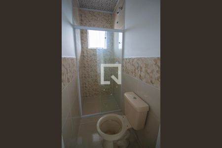 Banheiro de kitnet/studio para alugar com 1 quarto, 30m² em Lopes de Oliveira, Sorocaba