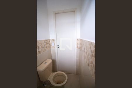 Banheiro de kitnet/studio para alugar com 1 quarto, 30m² em Lopes de Oliveira, Sorocaba