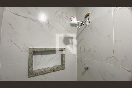 Banheiro de apartamento para alugar com 1 quarto, 40m² em Jardim Esperança, Cabo Frio