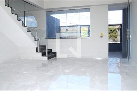 Sala de casa à venda com 2 quartos, 88m² em Jardim Vitoria, Belo Horizonte