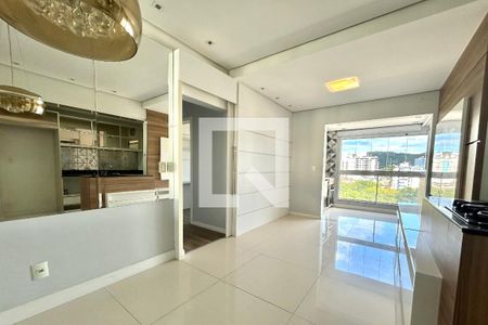 Sala  de apartamento para alugar com 2 quartos, 68m² em Itacorubi, Florianópolis