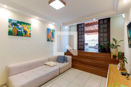 Sala de casa de condomínio à venda com 3 quartos, 150m² em Jardim Sao Joao (jaragua), São Paulo