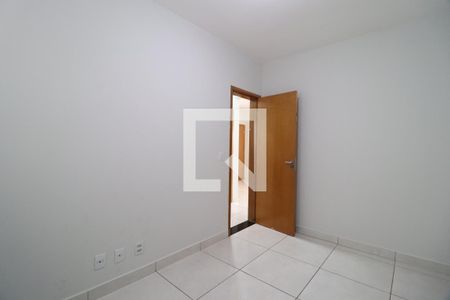Quarto 1 de apartamento para alugar com 2 quartos, 55m² em Jaraguá, Uberlândia