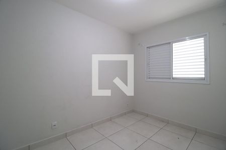 Quarto 1 de apartamento para alugar com 2 quartos, 55m² em Jaraguá, Uberlândia