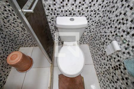 Banheiro de casa à venda com 1 quarto, 54m² em Bonsucesso, Rio de Janeiro