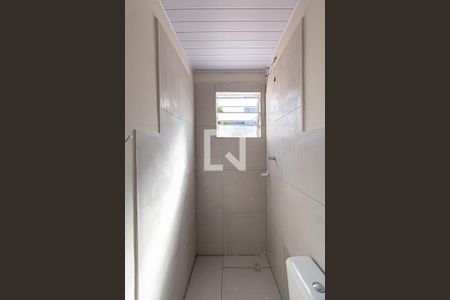 Banheiro de casa para alugar com 1 quarto, 30m² em Vila Nhocuné, São Paulo