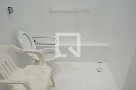 Banheiro de casa à venda com 2 quartos, 100m² em Penha de França, São Paulo