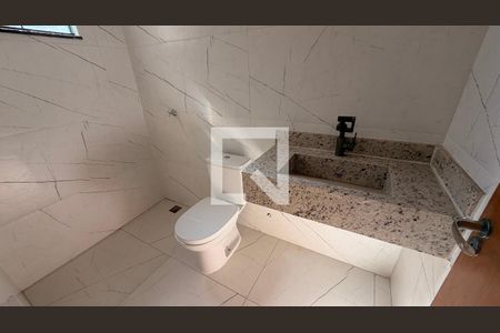 Banheiro da Suíte 1 de casa para alugar com 3 quartos, 180m² em Moinho dos Ventos, Goiânia
