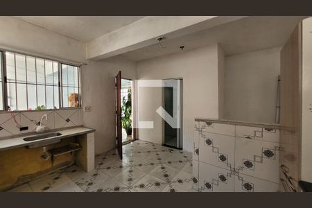 Sala/Cozinha de casa para alugar com 1 quarto, 30m² em Chácara Holiday, Itaquaquecetuba