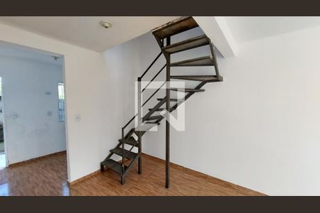 Sala de casa de condomínio para alugar com 2 quartos, 57m² em Campo Alegre, Nova Iguaçu