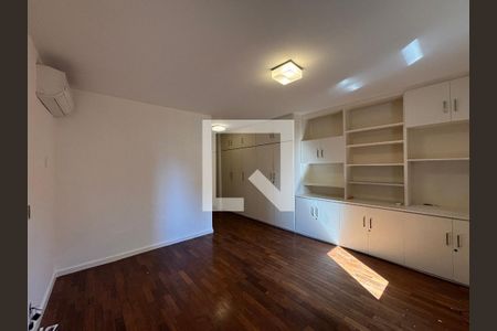 Suíte de apartamento para alugar com 3 quartos, 280m² em Itaim Bibi, São Paulo